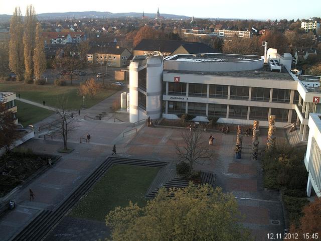 Foto der Webcam: Verwaltungsgeb&auml;ude, Innenhof mit Audimax, H&ouml;rsaal-Geb&auml;ude 1