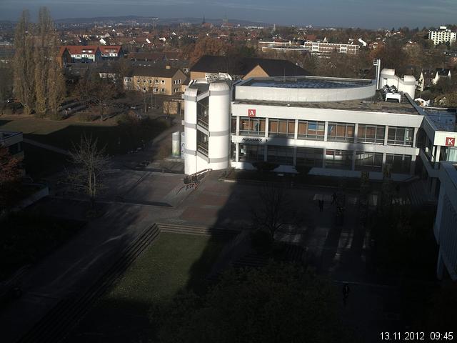 Foto der Webcam: Verwaltungsgeb&auml;ude, Innenhof mit Audimax, H&ouml;rsaal-Geb&auml;ude 1