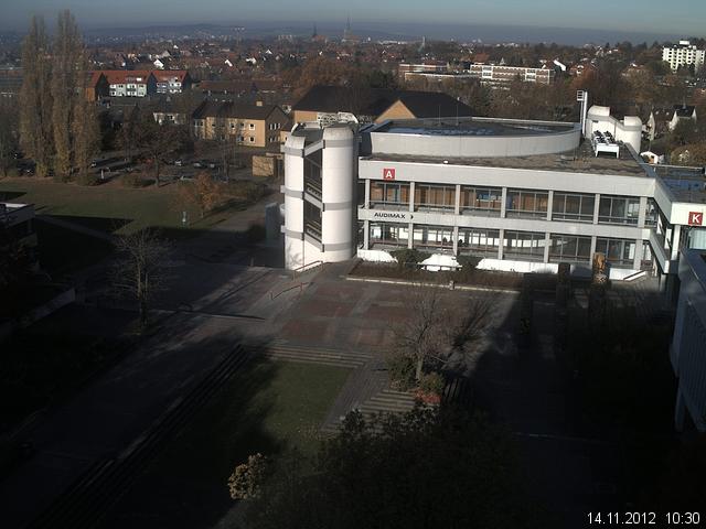 Foto der Webcam: Verwaltungsgeb&auml;ude, Innenhof mit Audimax, H&ouml;rsaal-Geb&auml;ude 1