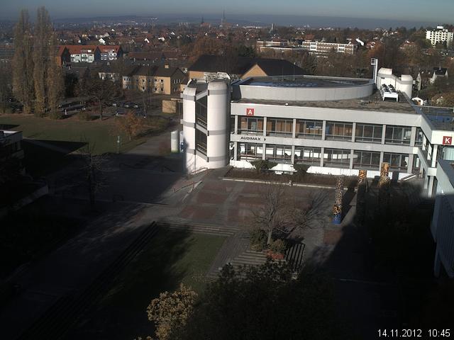 Foto der Webcam: Verwaltungsgeb&auml;ude, Innenhof mit Audimax, H&ouml;rsaal-Geb&auml;ude 1