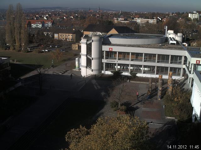 Foto der Webcam: Verwaltungsgeb&auml;ude, Innenhof mit Audimax, H&ouml;rsaal-Geb&auml;ude 1