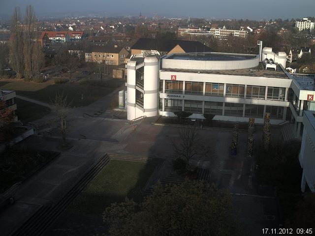 Foto der Webcam: Verwaltungsgeb&auml;ude, Innenhof mit Audimax, H&ouml;rsaal-Geb&auml;ude 1