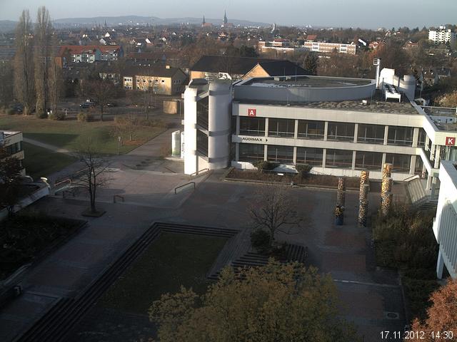 Foto der Webcam: Verwaltungsgeb&auml;ude, Innenhof mit Audimax, H&ouml;rsaal-Geb&auml;ude 1