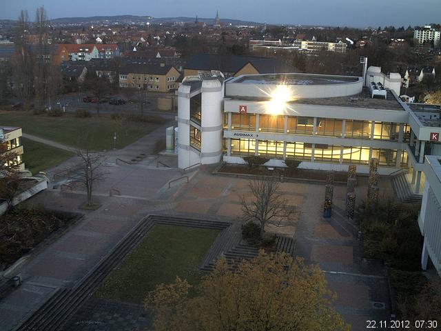 Foto der Webcam: Verwaltungsgeb&auml;ude, Innenhof mit Audimax, H&ouml;rsaal-Geb&auml;ude 1
