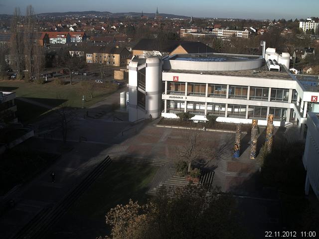 Foto der Webcam: Verwaltungsgeb&auml;ude, Innenhof mit Audimax, H&ouml;rsaal-Geb&auml;ude 1