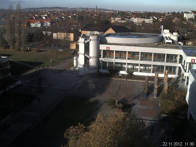 Foto der Webcam: Verwaltungsgeb&auml;ude, Innenhof mit Audimax, H&ouml;rsaal-Geb&auml;ude 1