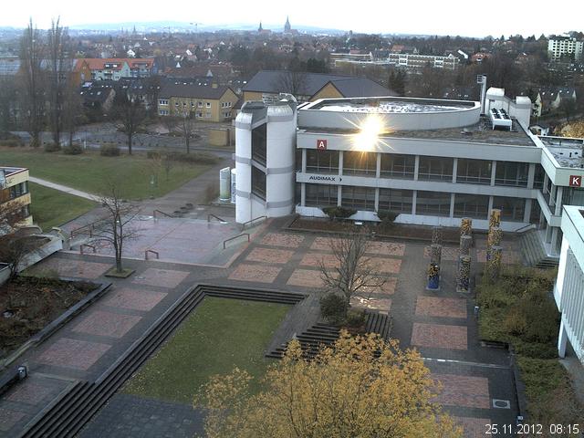 Foto der Webcam: Verwaltungsgeb&auml;ude, Innenhof mit Audimax, H&ouml;rsaal-Geb&auml;ude 1