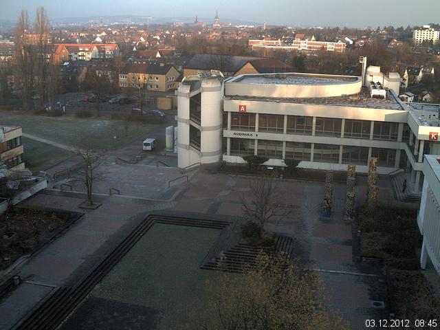 Foto der Webcam: Verwaltungsgeb&auml;ude, Innenhof mit Audimax, H&ouml;rsaal-Geb&auml;ude 1