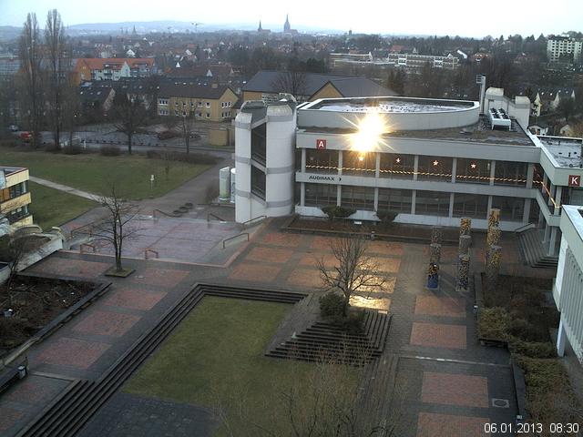 Foto der Webcam: Verwaltungsgeb&auml;ude, Innenhof mit Audimax, H&ouml;rsaal-Geb&auml;ude 1