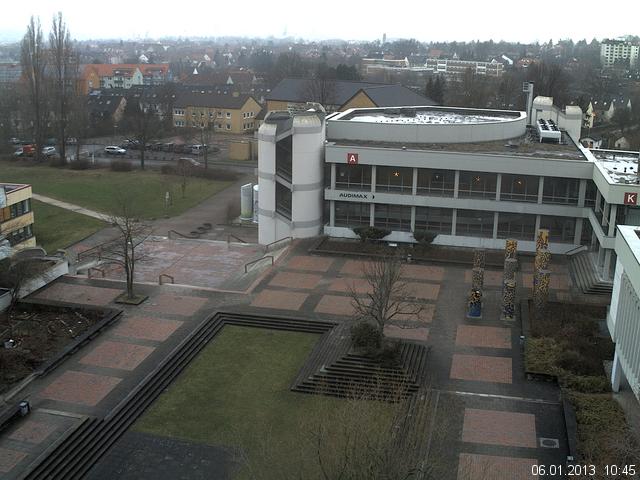 Foto der Webcam: Verwaltungsgeb&auml;ude, Innenhof mit Audimax, H&ouml;rsaal-Geb&auml;ude 1