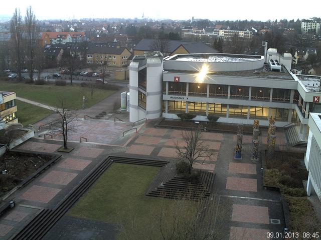 Foto der Webcam: Verwaltungsgeb&auml;ude, Innenhof mit Audimax, H&ouml;rsaal-Geb&auml;ude 1