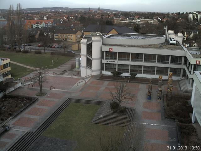 Foto der Webcam: Verwaltungsgeb&auml;ude, Innenhof mit Audimax, H&ouml;rsaal-Geb&auml;ude 1
