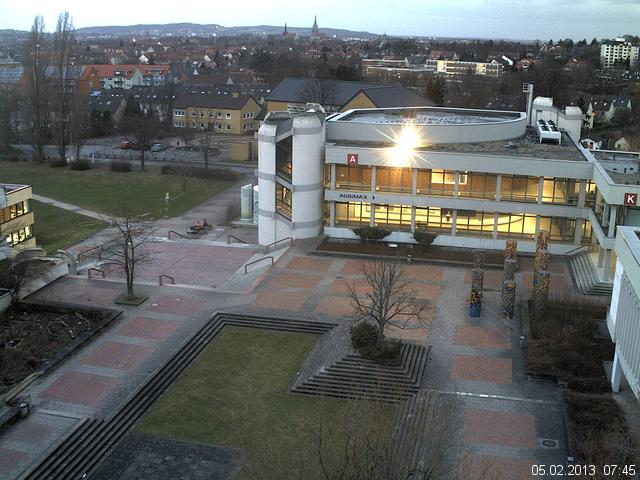 Foto der Webcam: Verwaltungsgeb&auml;ude, Innenhof mit Audimax, H&ouml;rsaal-Geb&auml;ude 1