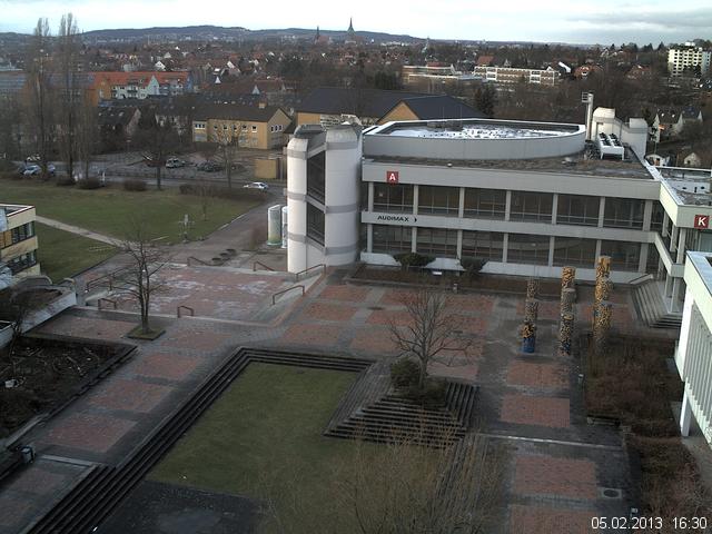 Foto der Webcam: Verwaltungsgeb&auml;ude, Innenhof mit Audimax, H&ouml;rsaal-Geb&auml;ude 1