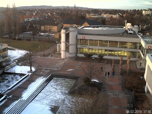 Foto der Webcam: Verwaltungsgeb&auml;ude, Innenhof mit Audimax, H&ouml;rsaal-Geb&auml;ude 1