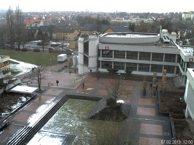 Foto der Webcam: Verwaltungsgeb&auml;ude, Innenhof mit Audimax, H&ouml;rsaal-Geb&auml;ude 1