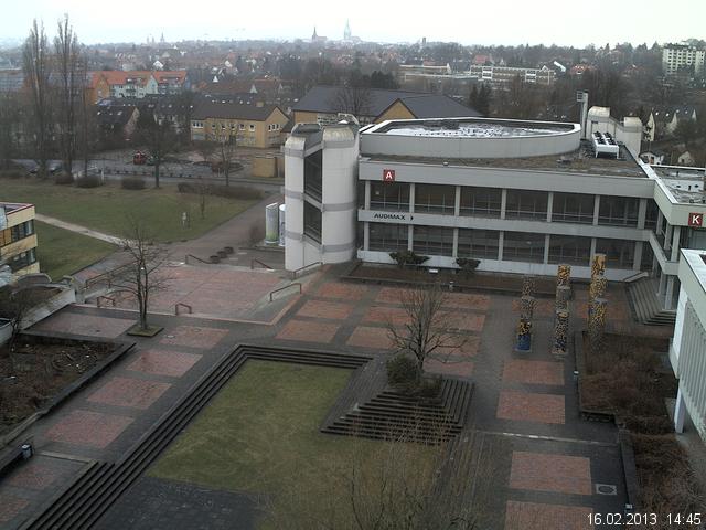 Foto der Webcam: Verwaltungsgeb&auml;ude, Innenhof mit Audimax, H&ouml;rsaal-Geb&auml;ude 1