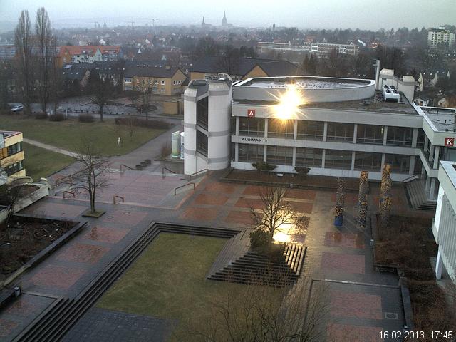 Foto der Webcam: Verwaltungsgeb&auml;ude, Innenhof mit Audimax, H&ouml;rsaal-Geb&auml;ude 1