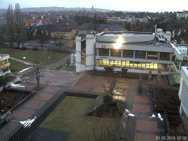Foto der Webcam: Verwaltungsgeb&auml;ude, Innenhof mit Audimax, H&ouml;rsaal-Geb&auml;ude 1