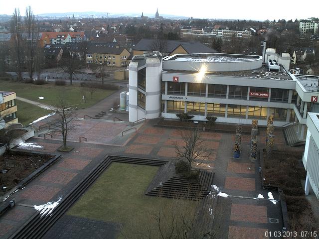 Foto der Webcam: Verwaltungsgeb&auml;ude, Innenhof mit Audimax, H&ouml;rsaal-Geb&auml;ude 1
