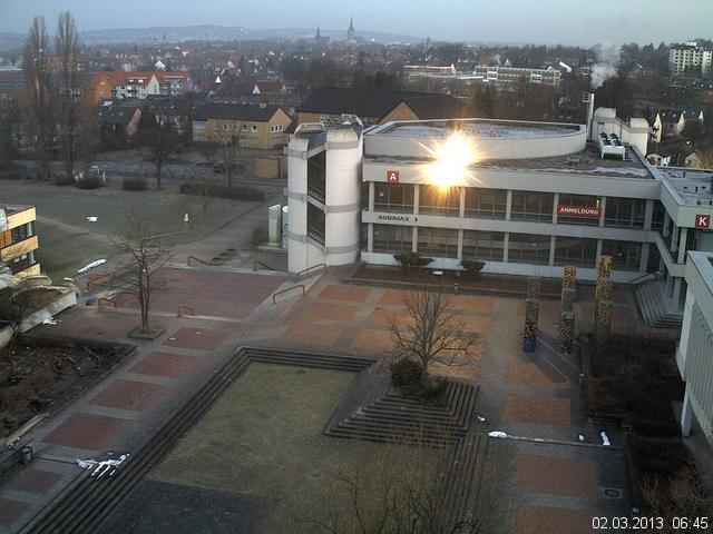 Foto der Webcam: Verwaltungsgeb&auml;ude, Innenhof mit Audimax, H&ouml;rsaal-Geb&auml;ude 1