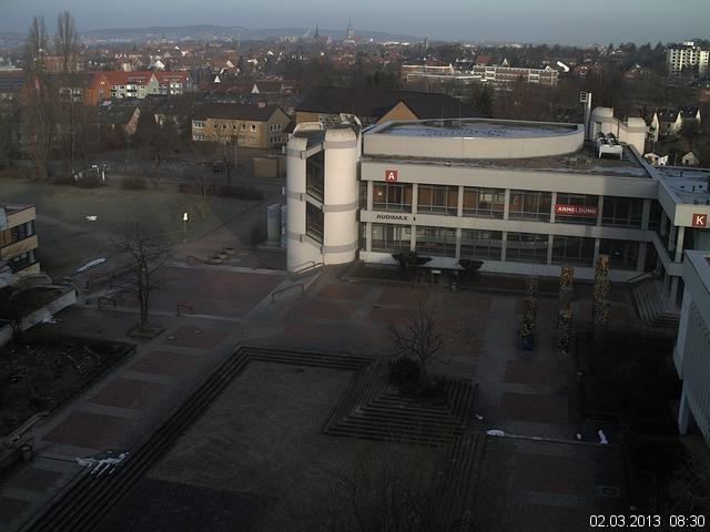 Foto der Webcam: Verwaltungsgeb&auml;ude, Innenhof mit Audimax, H&ouml;rsaal-Geb&auml;ude 1