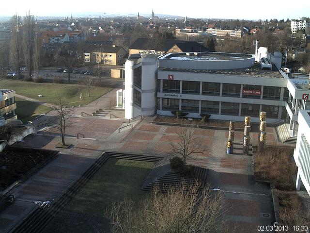 Foto der Webcam: Verwaltungsgeb&auml;ude, Innenhof mit Audimax, H&ouml;rsaal-Geb&auml;ude 1