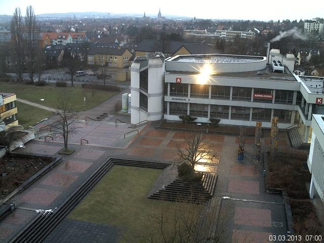 Foto der Webcam: Verwaltungsgeb&auml;ude, Innenhof mit Audimax, H&ouml;rsaal-Geb&auml;ude 1
