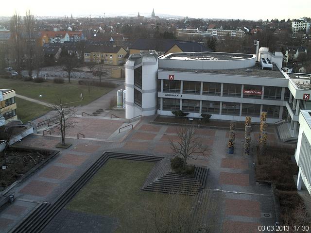 Foto der Webcam: Verwaltungsgeb&auml;ude, Innenhof mit Audimax, H&ouml;rsaal-Geb&auml;ude 1