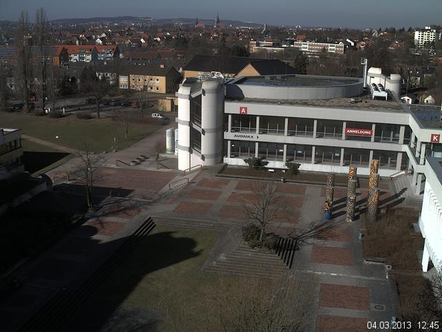 Foto der Webcam: Verwaltungsgeb&auml;ude, Innenhof mit Audimax, H&ouml;rsaal-Geb&auml;ude 1