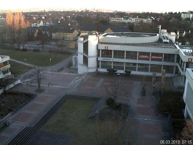 Foto der Webcam: Verwaltungsgeb&auml;ude, Innenhof mit Audimax, H&ouml;rsaal-Geb&auml;ude 1