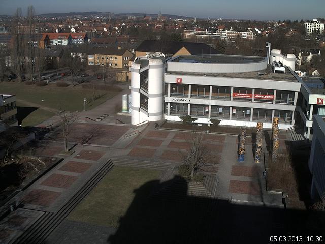 Foto der Webcam: Verwaltungsgeb&auml;ude, Innenhof mit Audimax, H&ouml;rsaal-Geb&auml;ude 1