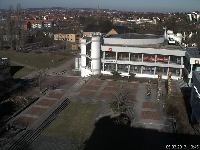 Foto der Webcam: Verwaltungsgeb&auml;ude, Innenhof mit Audimax, H&ouml;rsaal-Geb&auml;ude 1