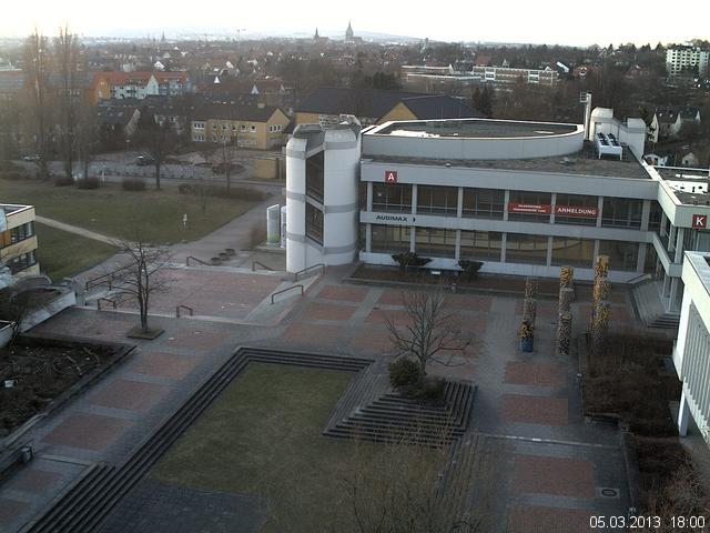 Foto der Webcam: Verwaltungsgeb&auml;ude, Innenhof mit Audimax, H&ouml;rsaal-Geb&auml;ude 1