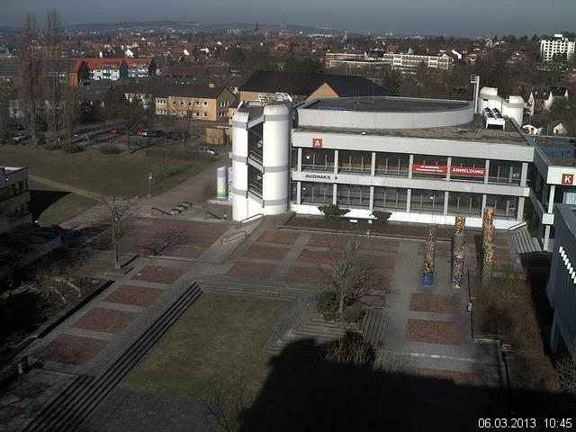 Foto der Webcam: Verwaltungsgeb&auml;ude, Innenhof mit Audimax, H&ouml;rsaal-Geb&auml;ude 1