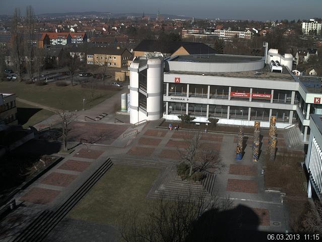 Foto der Webcam: Verwaltungsgeb&auml;ude, Innenhof mit Audimax, H&ouml;rsaal-Geb&auml;ude 1