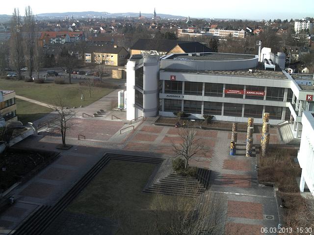 Foto der Webcam: Verwaltungsgeb&auml;ude, Innenhof mit Audimax, H&ouml;rsaal-Geb&auml;ude 1