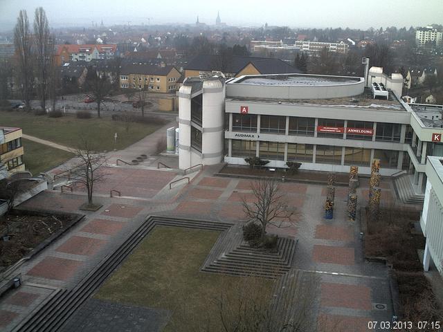 Foto der Webcam: Verwaltungsgeb&auml;ude, Innenhof mit Audimax, H&ouml;rsaal-Geb&auml;ude 1
