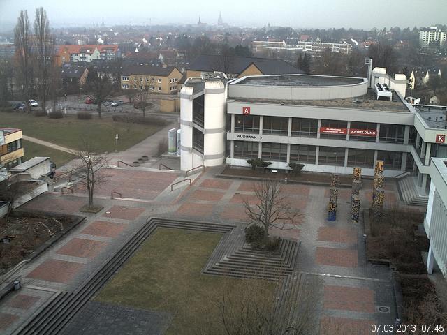 Foto der Webcam: Verwaltungsgeb&auml;ude, Innenhof mit Audimax, H&ouml;rsaal-Geb&auml;ude 1