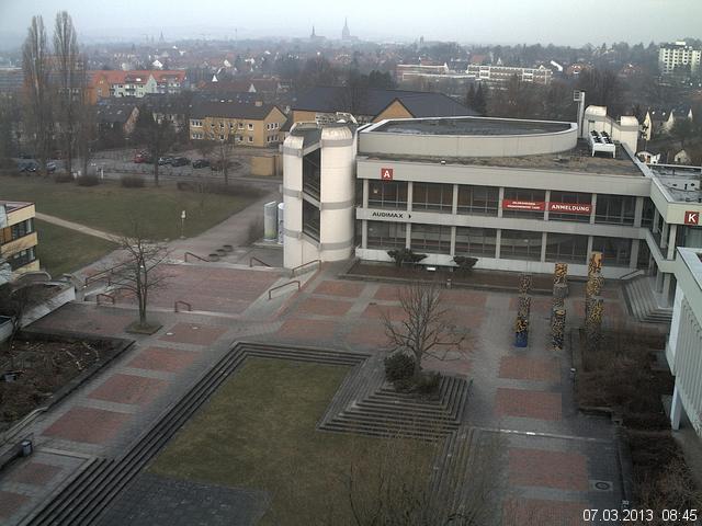 Foto der Webcam: Verwaltungsgeb&auml;ude, Innenhof mit Audimax, H&ouml;rsaal-Geb&auml;ude 1