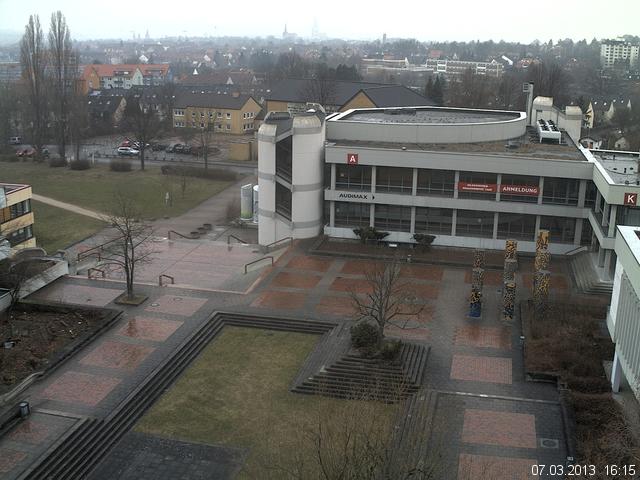 Foto der Webcam: Verwaltungsgeb&auml;ude, Innenhof mit Audimax, H&ouml;rsaal-Geb&auml;ude 1
