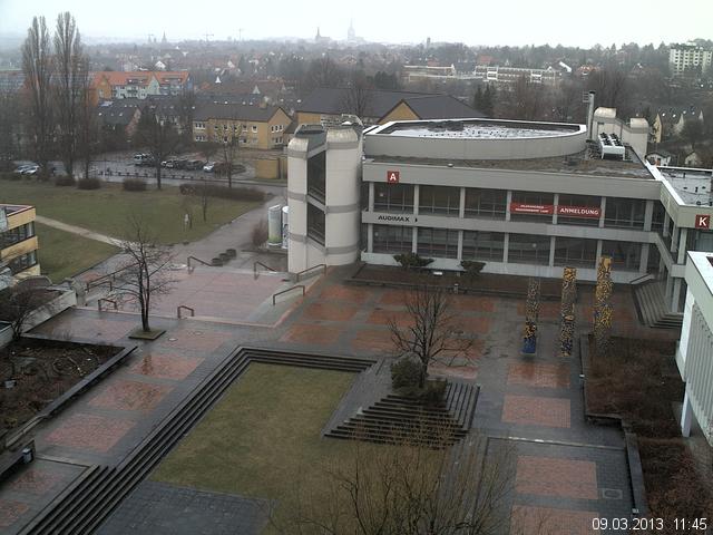 Foto der Webcam: Verwaltungsgeb&auml;ude, Innenhof mit Audimax, H&ouml;rsaal-Geb&auml;ude 1