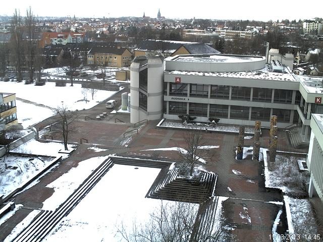 Foto der Webcam: Verwaltungsgeb&auml;ude, Innenhof mit Audimax, H&ouml;rsaal-Geb&auml;ude 1
