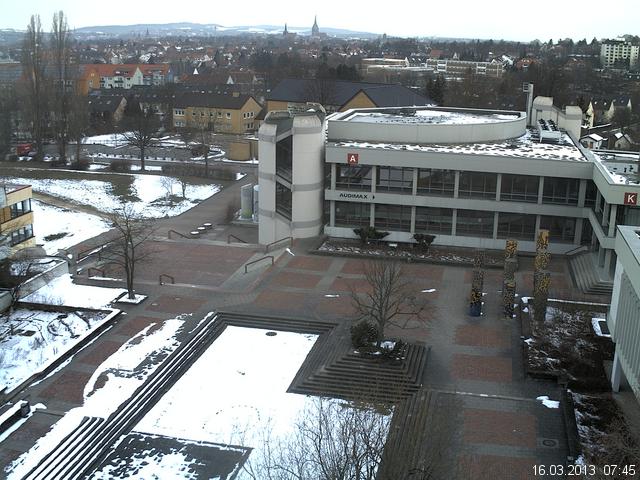 Foto der Webcam: Verwaltungsgeb&auml;ude, Innenhof mit Audimax, H&ouml;rsaal-Geb&auml;ude 1