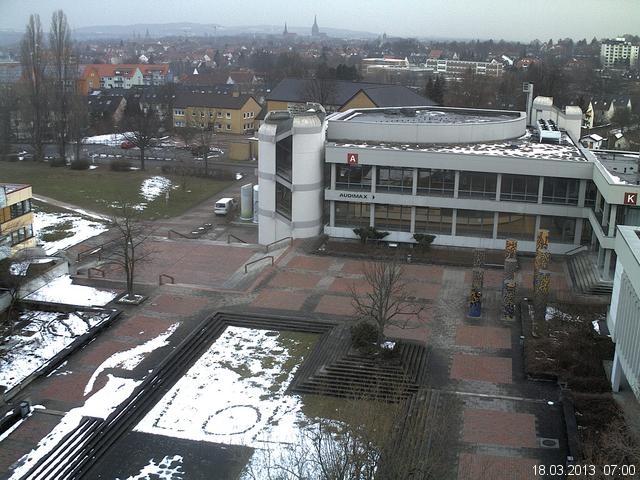 Foto der Webcam: Verwaltungsgeb&auml;ude, Innenhof mit Audimax, H&ouml;rsaal-Geb&auml;ude 1