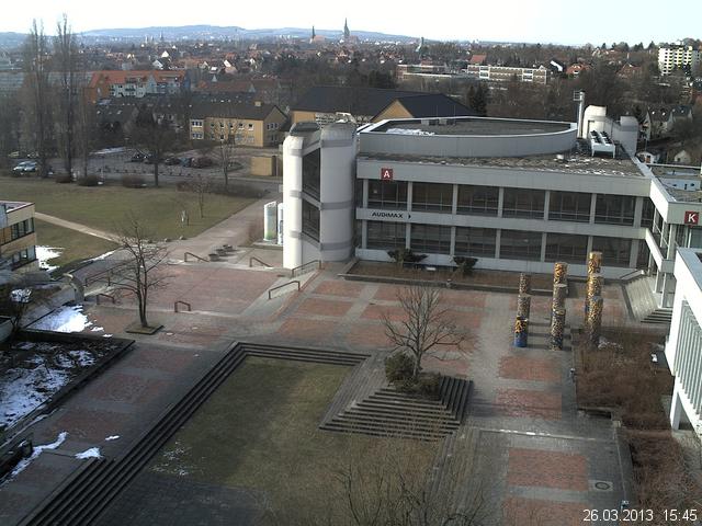 Foto der Webcam: Verwaltungsgeb&auml;ude, Innenhof mit Audimax, H&ouml;rsaal-Geb&auml;ude 1