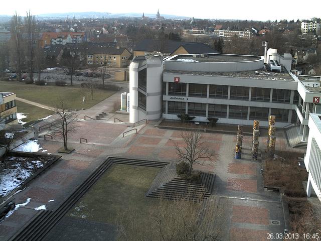 Foto der Webcam: Verwaltungsgeb&auml;ude, Innenhof mit Audimax, H&ouml;rsaal-Geb&auml;ude 1
