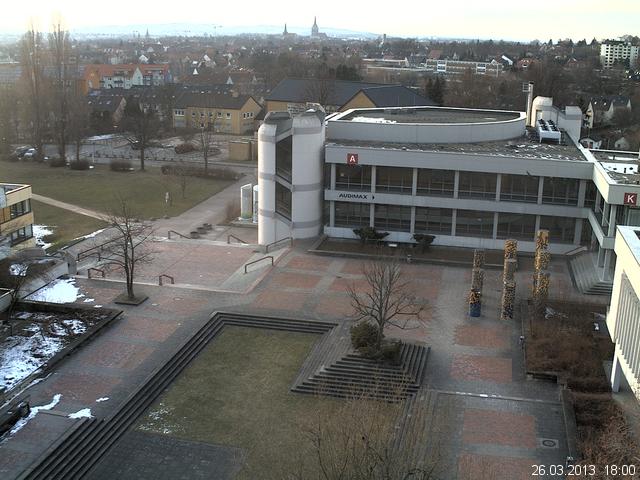 Foto der Webcam: Verwaltungsgeb&auml;ude, Innenhof mit Audimax, H&ouml;rsaal-Geb&auml;ude 1