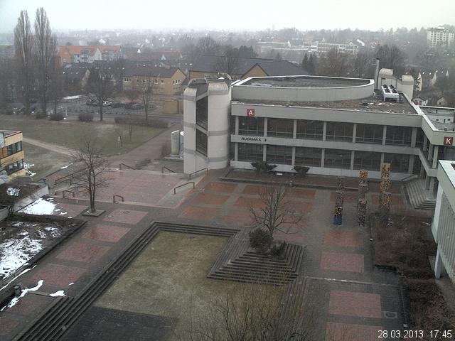 Foto der Webcam: Verwaltungsgeb&auml;ude, Innenhof mit Audimax, H&ouml;rsaal-Geb&auml;ude 1