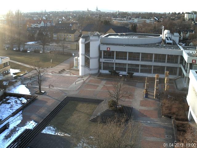 Foto der Webcam: Verwaltungsgeb&auml;ude, Innenhof mit Audimax, H&ouml;rsaal-Geb&auml;ude 1